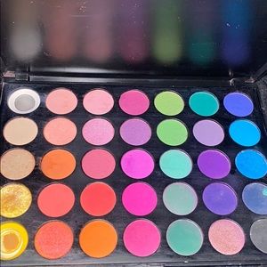 Morphe 35B eyeshadow palette